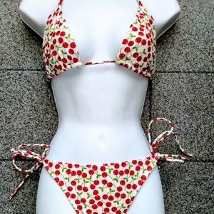 725 Original Cherries Bikini SZ M
